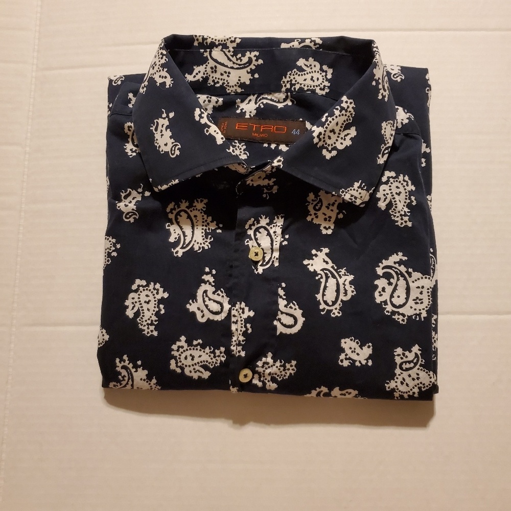 EUC Men Etro sz 44 (XL) Blue/ White Paisley print